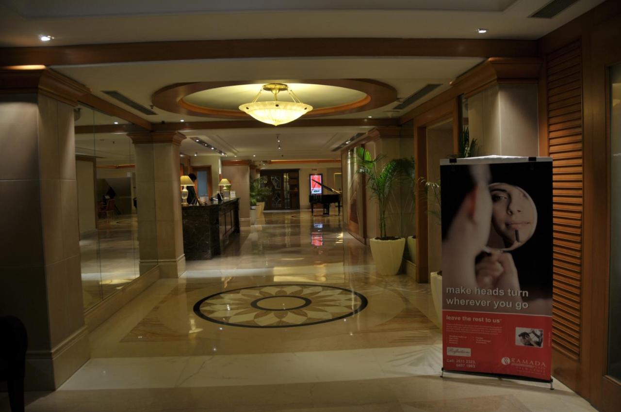 Ramada Plaza By Wyndham Palm Grove Hotel Мумбай Екстериор снимка Lobby
