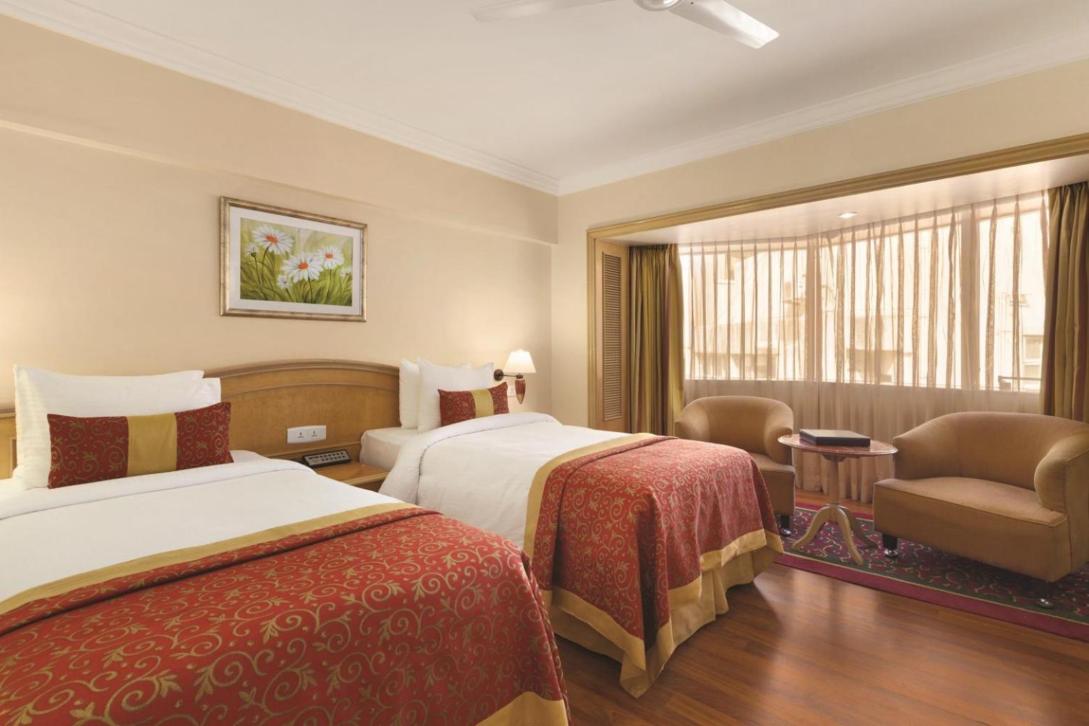 Ramada Plaza By Wyndham Palm Grove Hotel Мумбай Екстериор снимка
